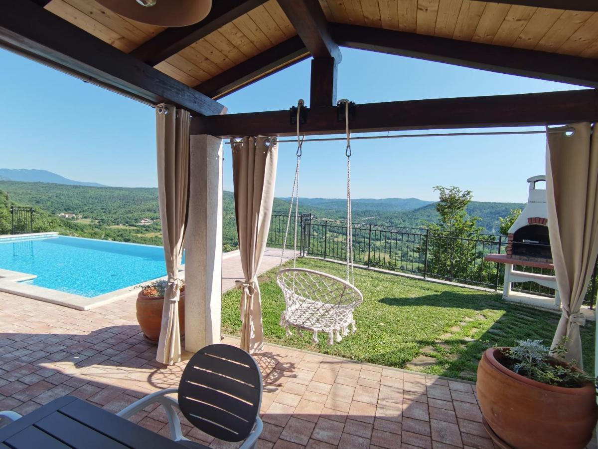 Home Andrea With Infinity Salty Pool Roč Εξωτερικό φωτογραφία