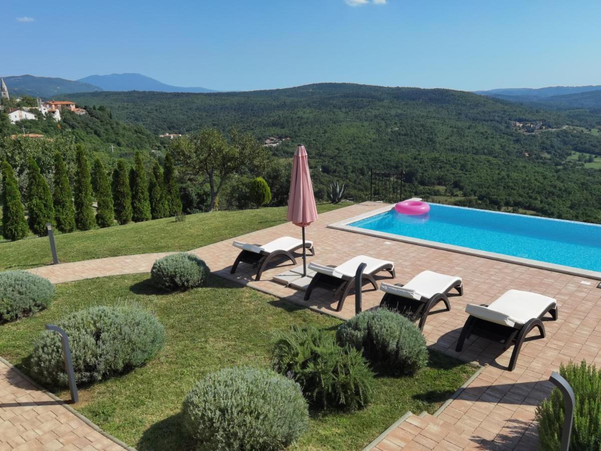 Home Andrea With Infinity Salty Pool Roč Εξωτερικό φωτογραφία