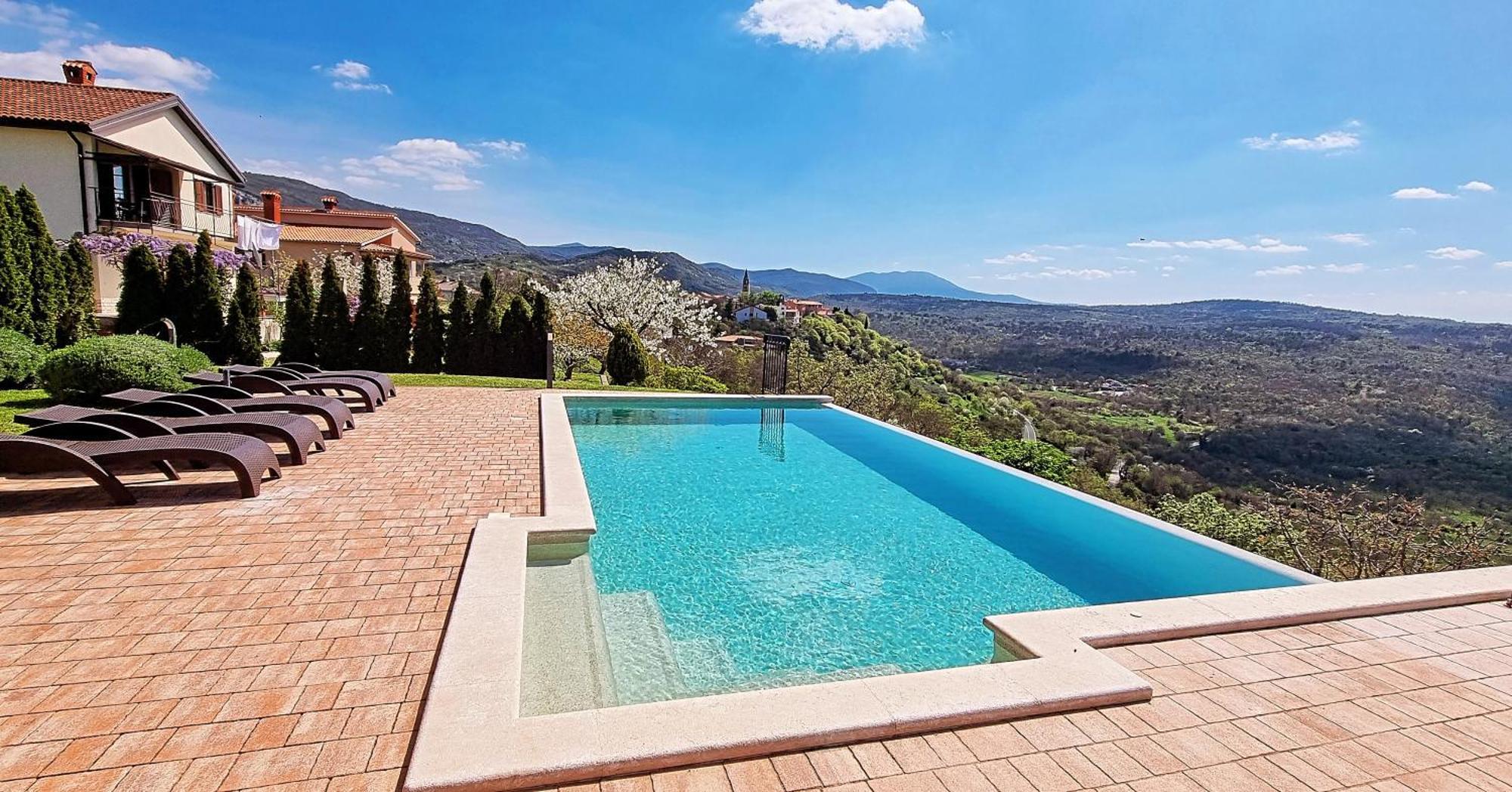 Home Andrea With Infinity Salty Pool Roč Εξωτερικό φωτογραφία
