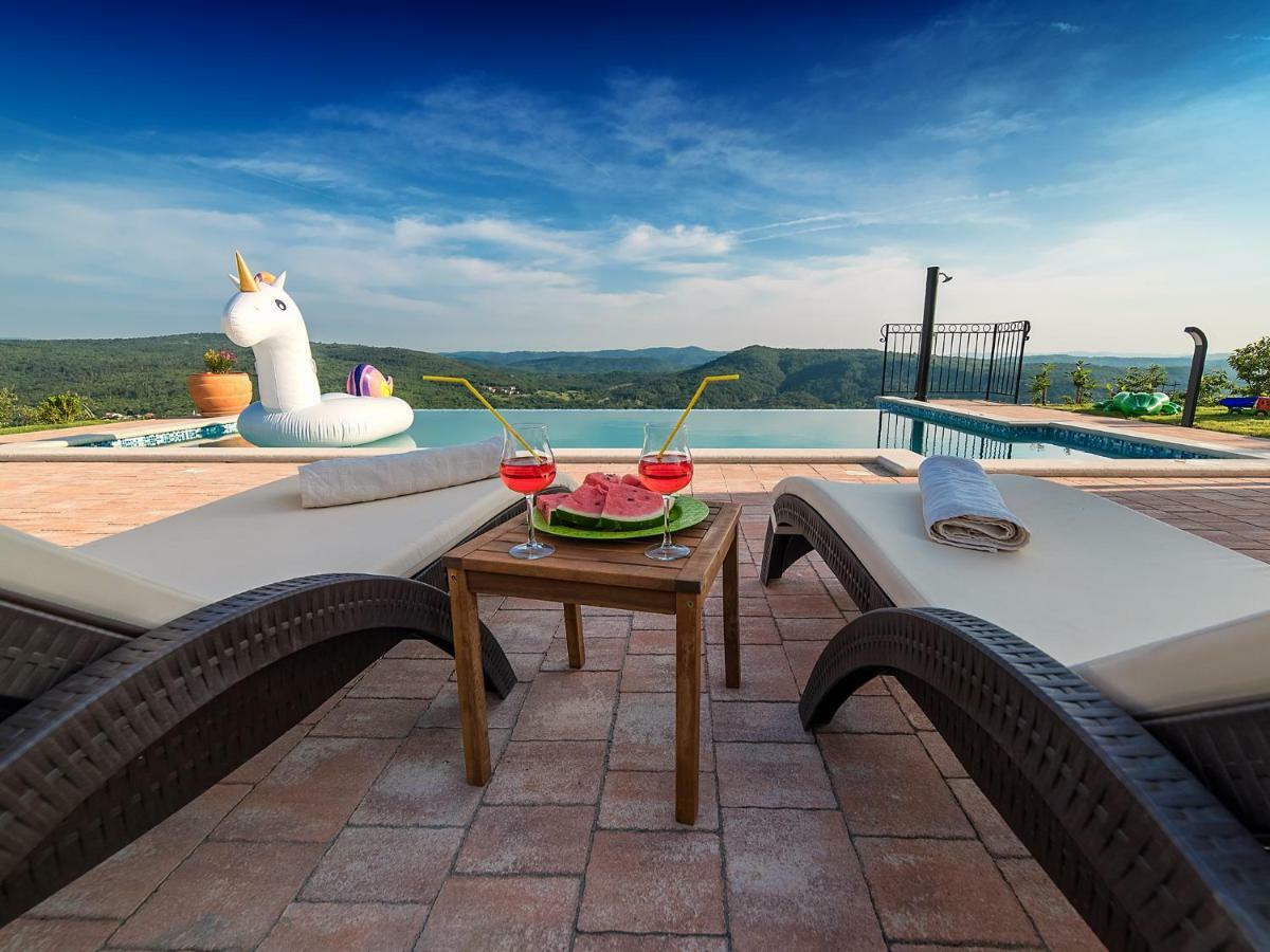 Home Andrea With Infinity Salty Pool Roč Εξωτερικό φωτογραφία