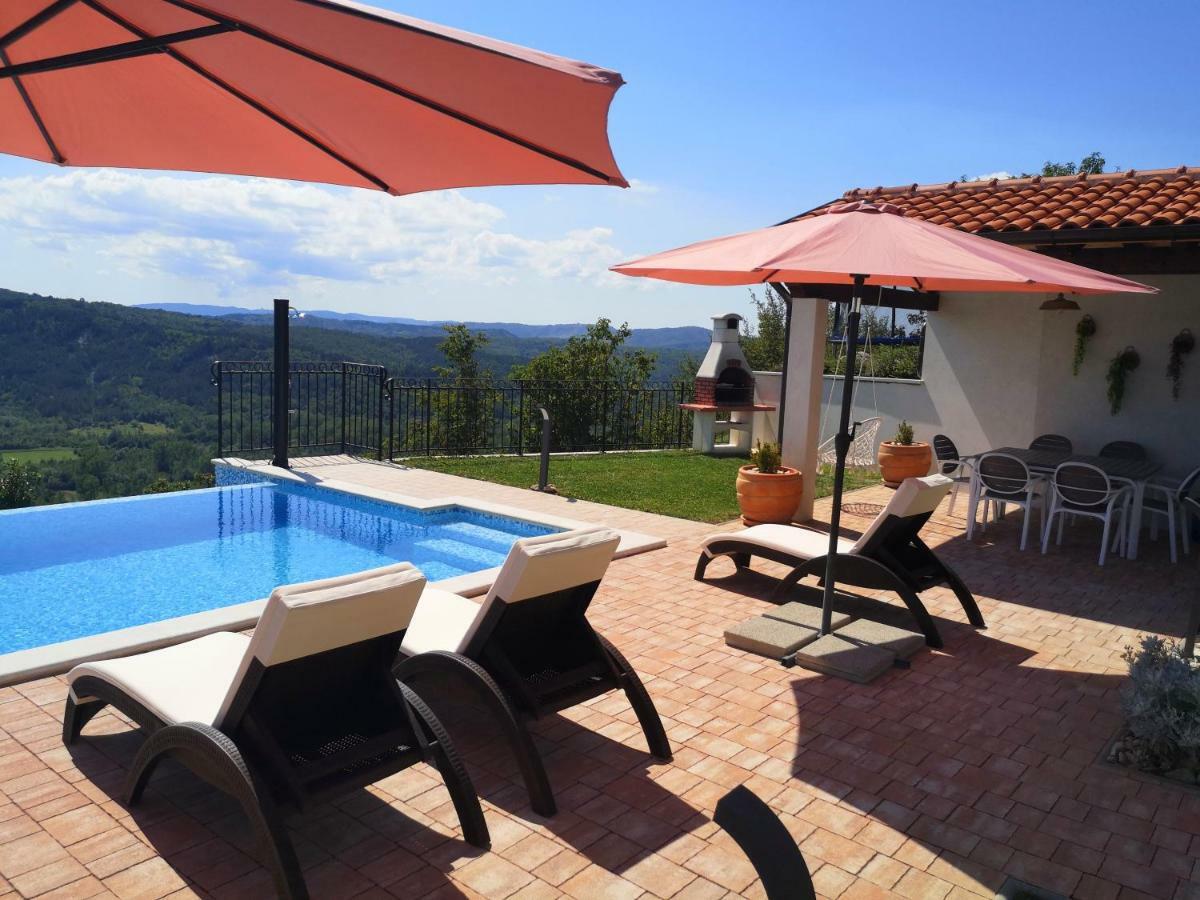 Home Andrea With Infinity Salty Pool Roč Εξωτερικό φωτογραφία